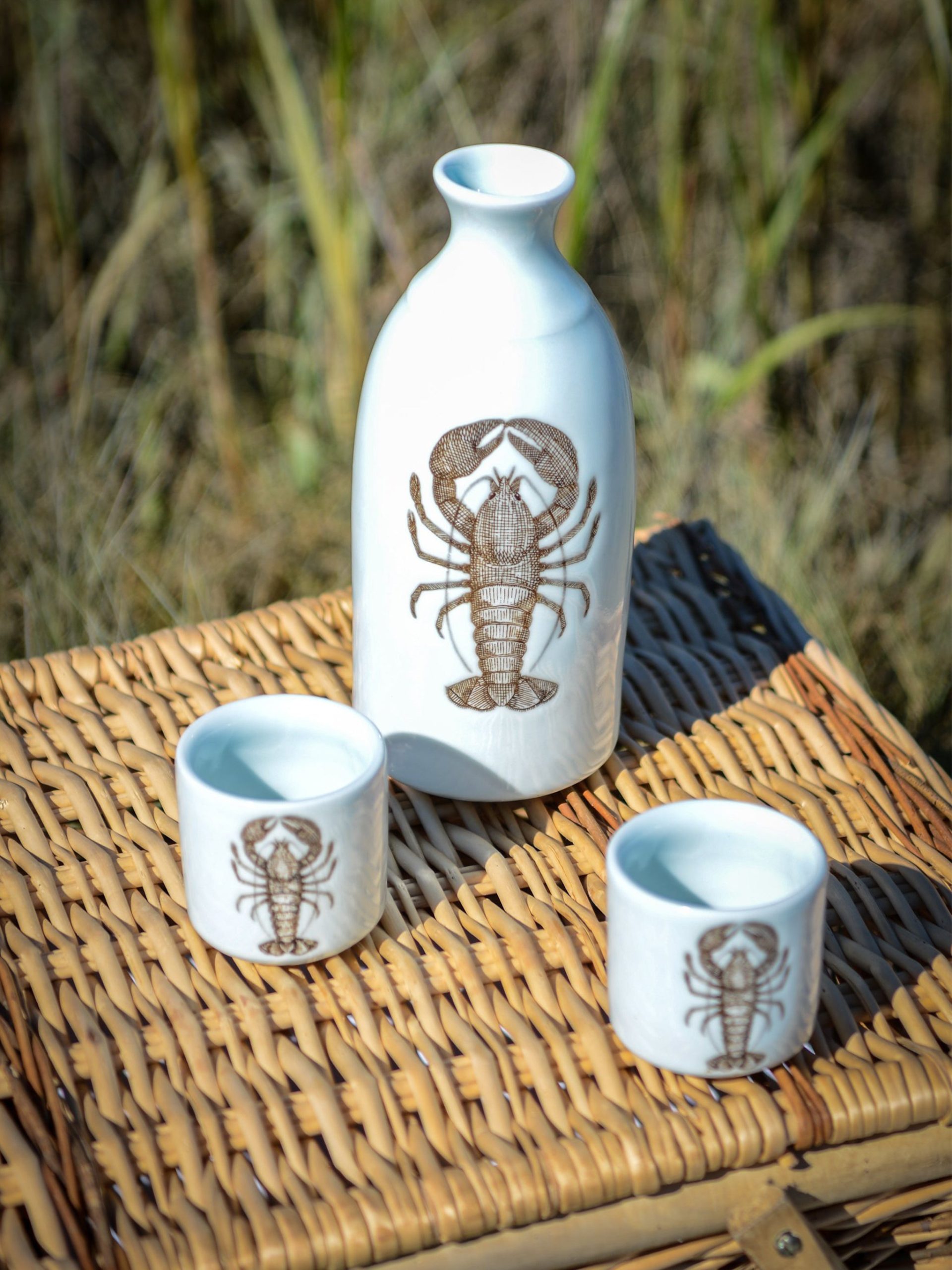 White Lobster Sake Set